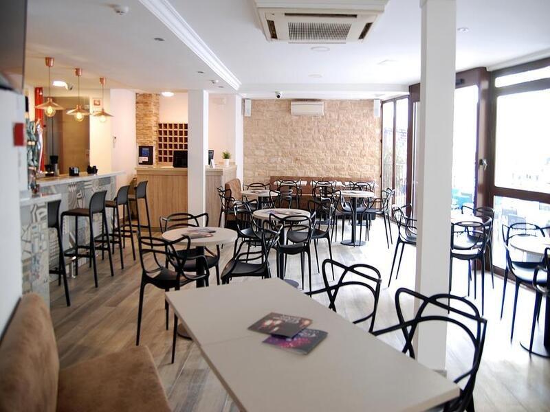 Hotel Queens - Adults Only Benidorm Bagian luar foto