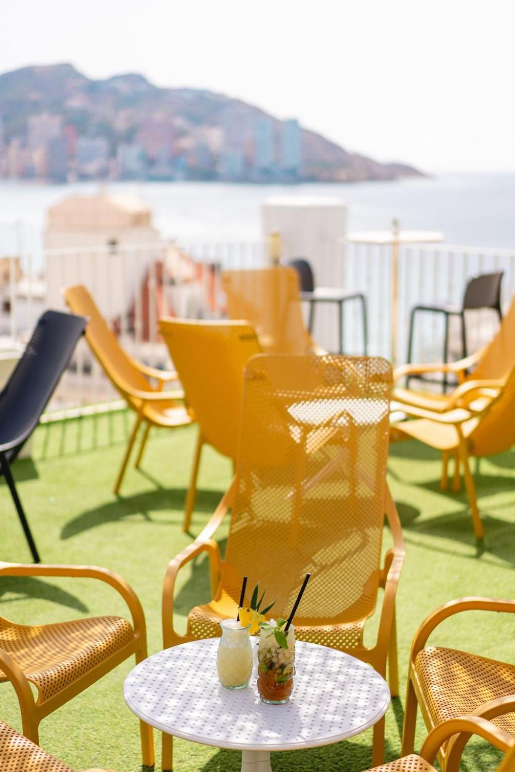 Hotel Queens - Adults Only Benidorm Bagian luar foto