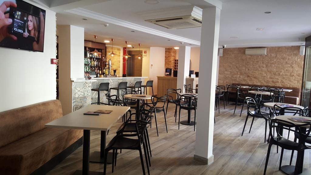Hotel Queens - Adults Only Benidorm Bagian luar foto