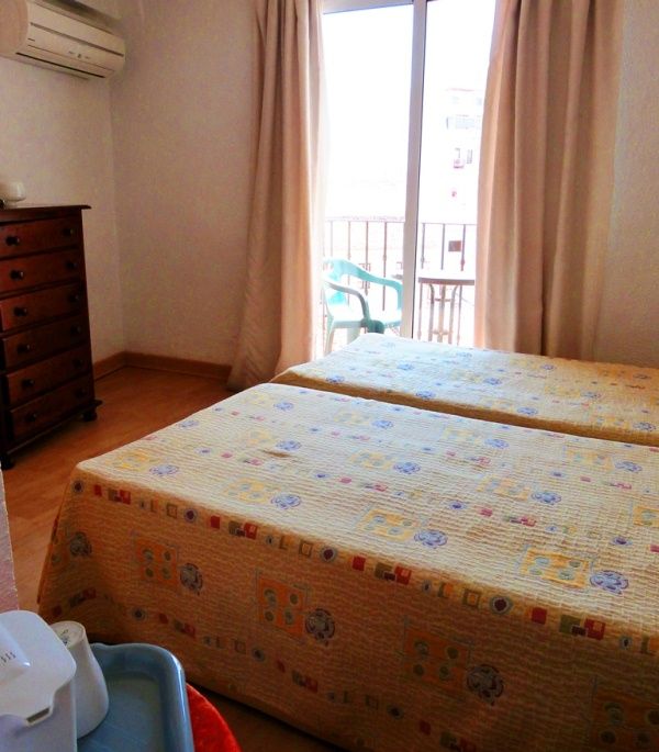 Hotel Queens - Adults Only Benidorm Bagian luar foto