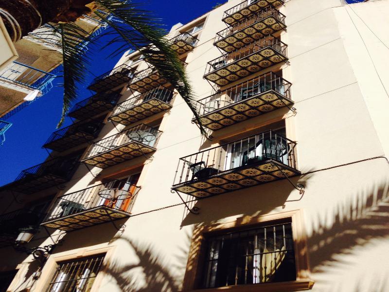 Hotel Queens - Adults Only Benidorm Bagian luar foto