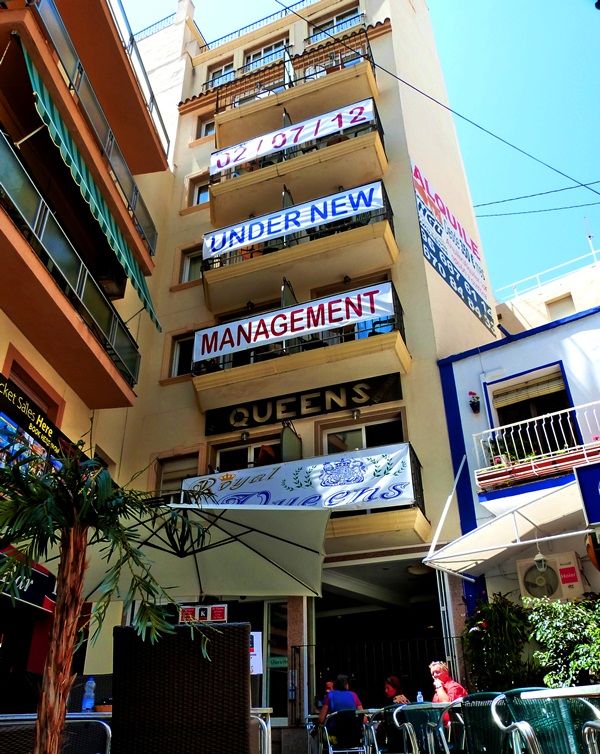 Hotel Queens - Adults Only Benidorm Bagian luar foto