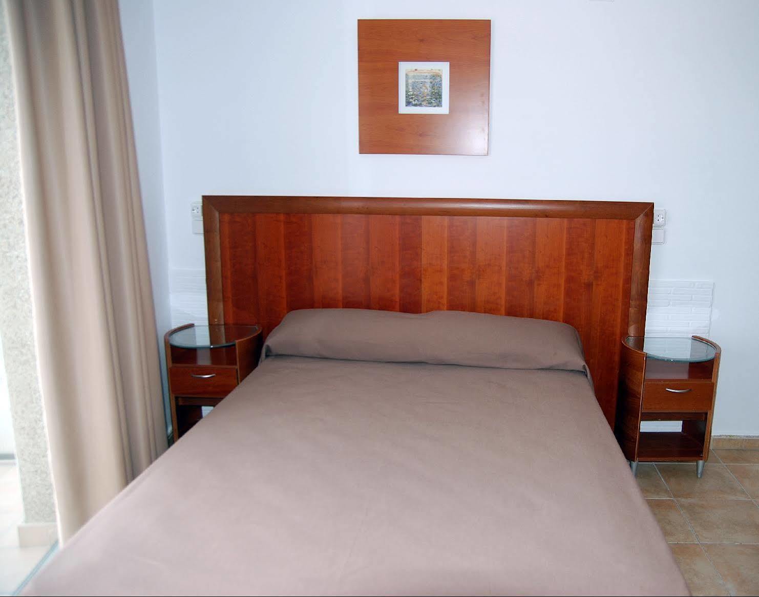 Hotel Queens - Adults Only Benidorm Bagian luar foto